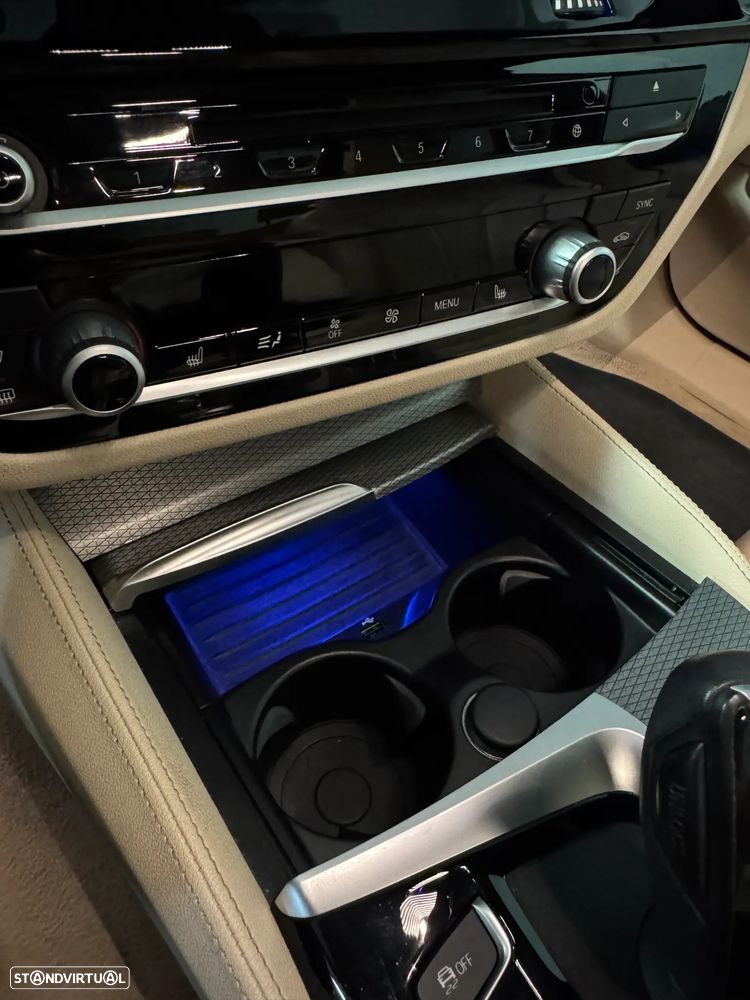 BMW 530 e iPerformance Pack M - 16