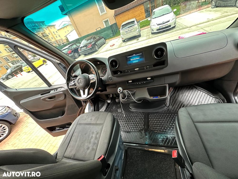 Mercedes-Benz Sprinter - 11