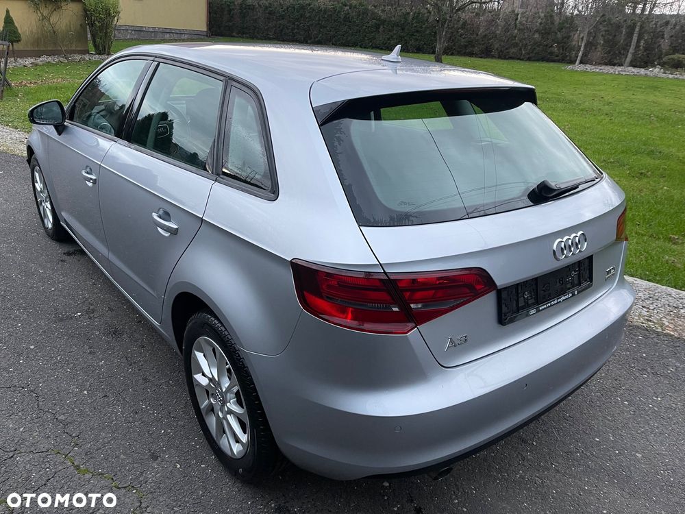 Audi A3 Sportback 1.6 TDI Sport - 4