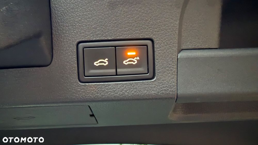 Volkswagen Arteon 2.0 TDI Bi-Turbo SCR 4Mot Elegance DSG - 28