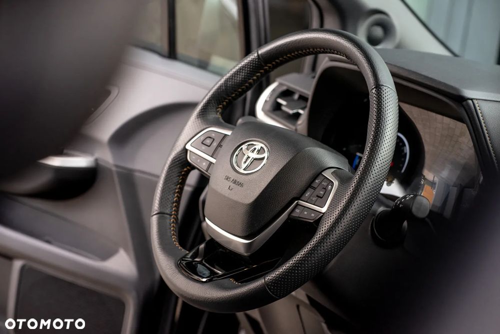 Toyota Sienna - 35