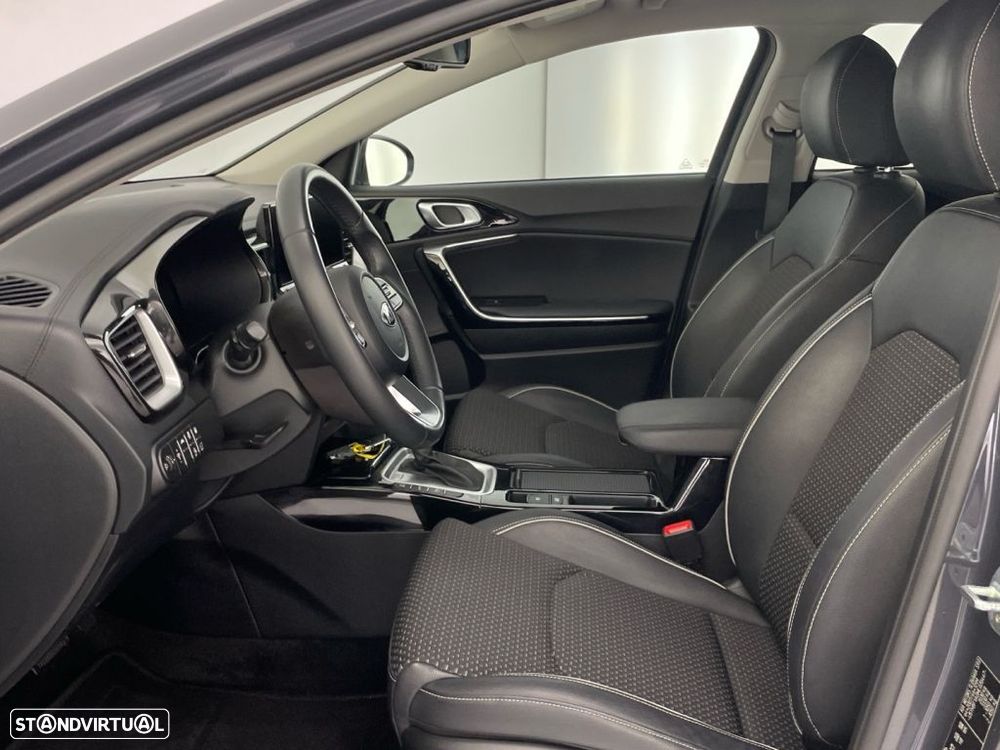 Kia XCeed 1.6 GDi PHEV Tech - 11