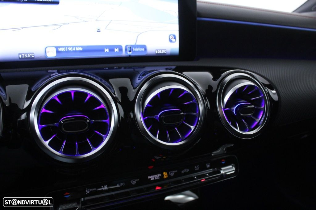 Mercedes-Benz CLA 250 e AMG Line - 28
