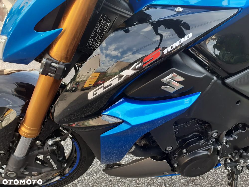 Suzuki GSX 1000 - 16