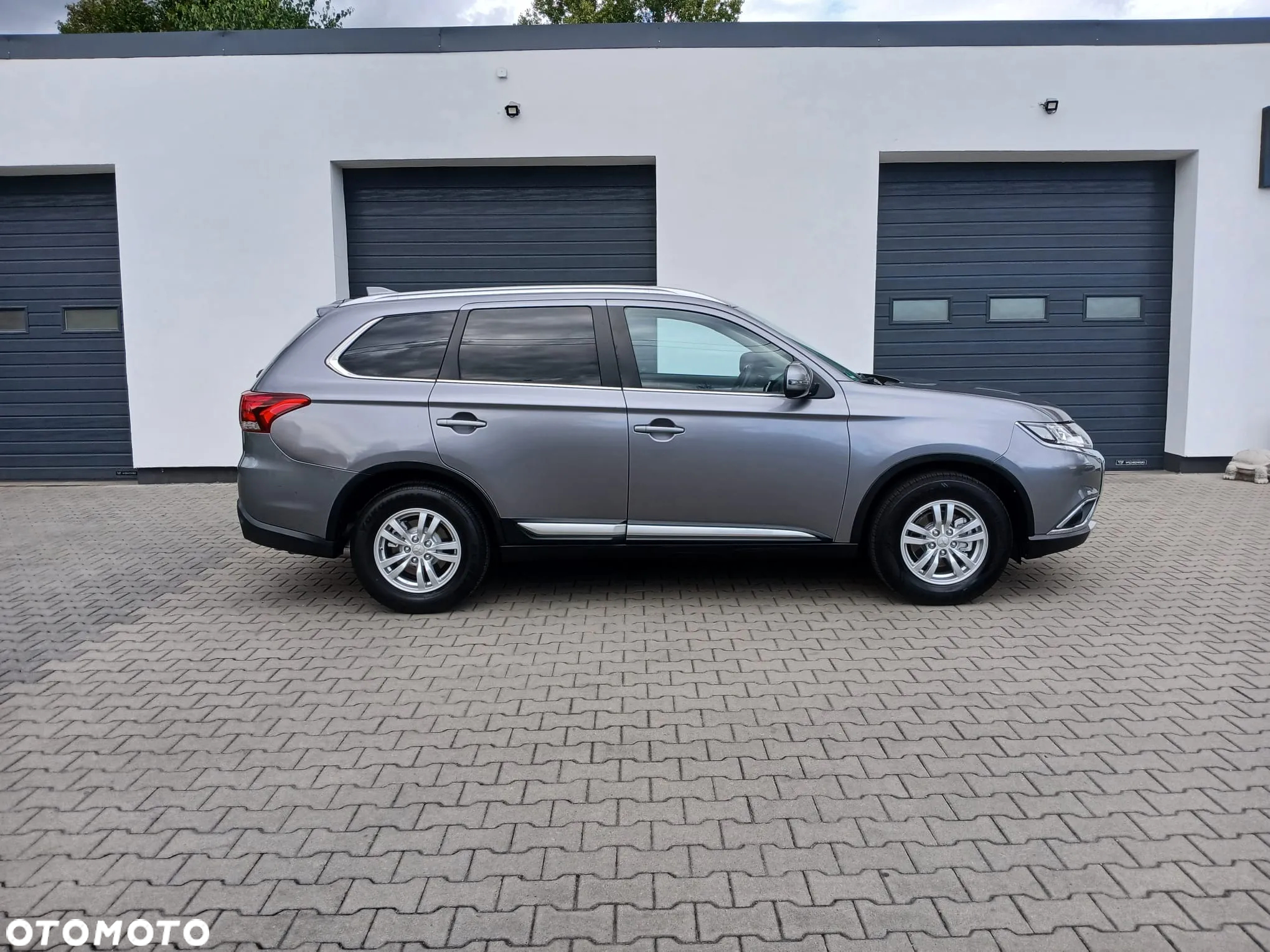 Mitsubishi Outlander 2.0 2WD Diamant - 29
