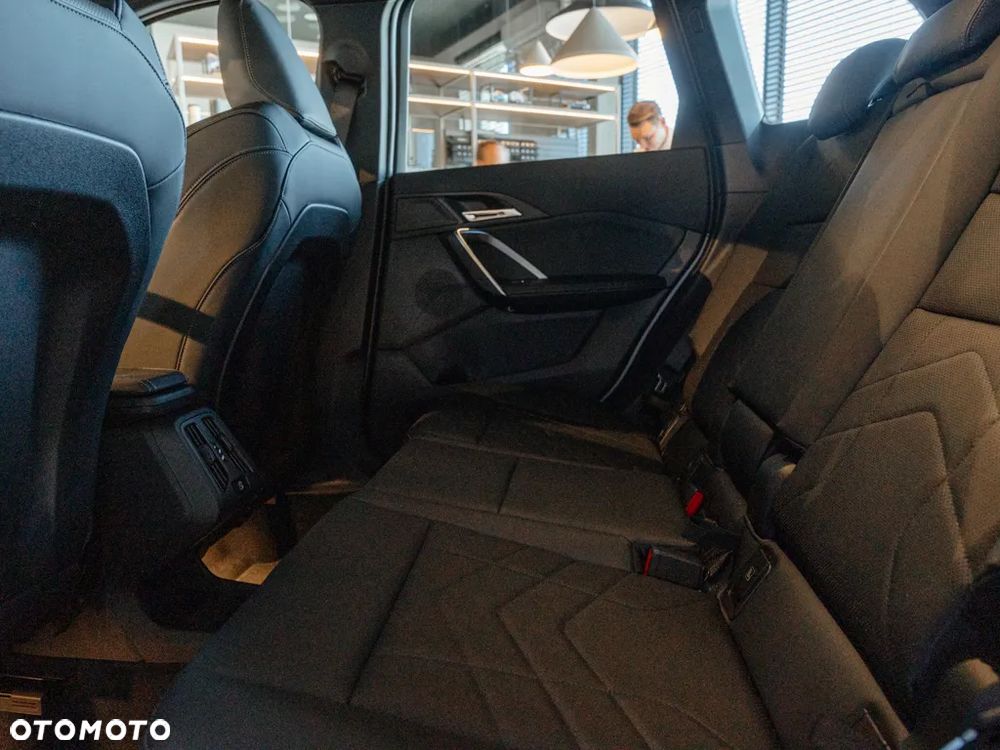 BMW X1 sDrive18i - 14