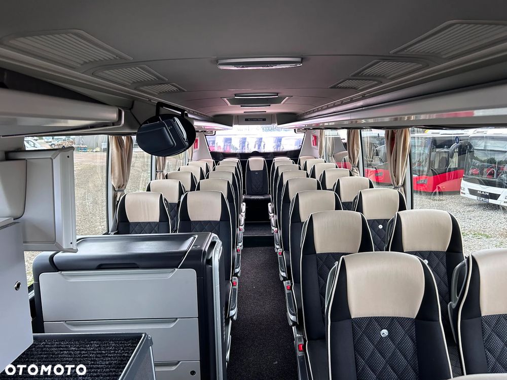 Mercedes-Benz Tourismo - 25