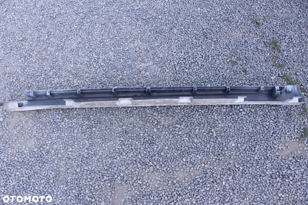 LISTWA PROGOWA PRAWA MAXIMA A35 - 2