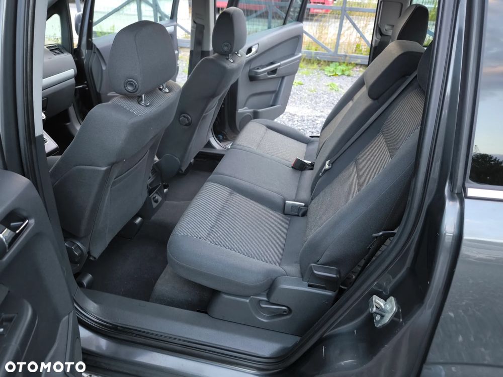 Opel Zafira - 16