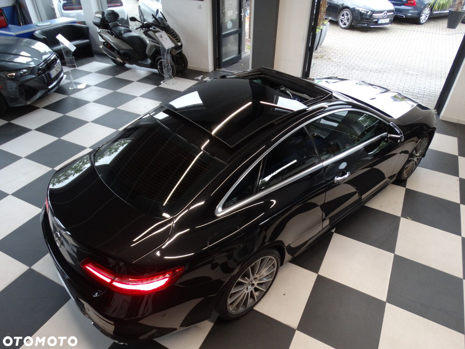 Mercedes-Benz Klasa E - 10