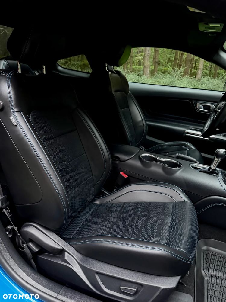 Ford Mustang - 13