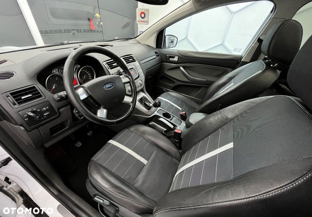 Ford Kuga - 19