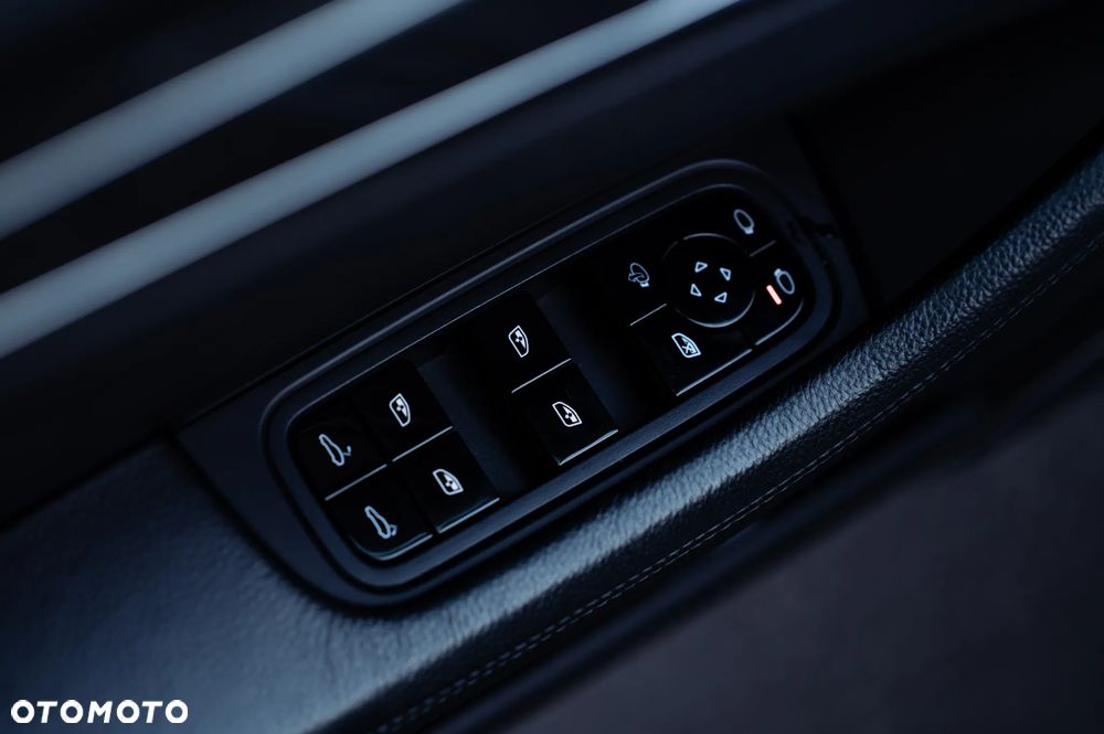 Porsche Panamera Standard - 12