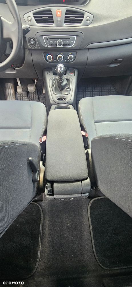 Renault Scenic - 13