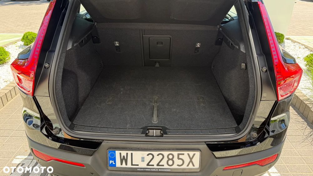 Volvo XC 40 B3 Plus Dark - 11
