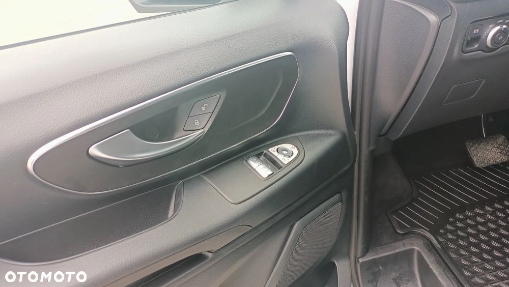 Mercedes-Benz VITO - 10