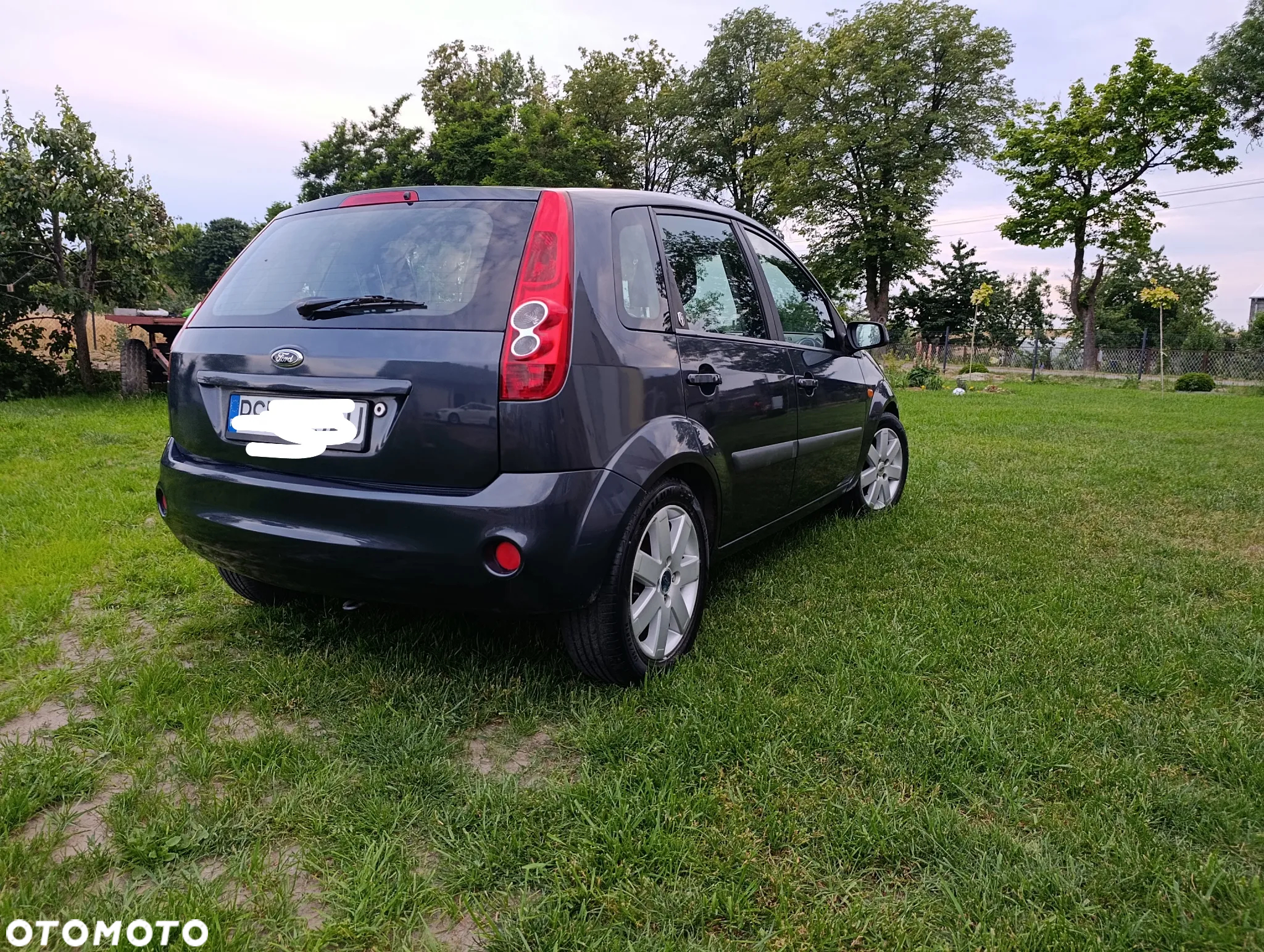 Ford Fiesta 1.6 Trend - 2