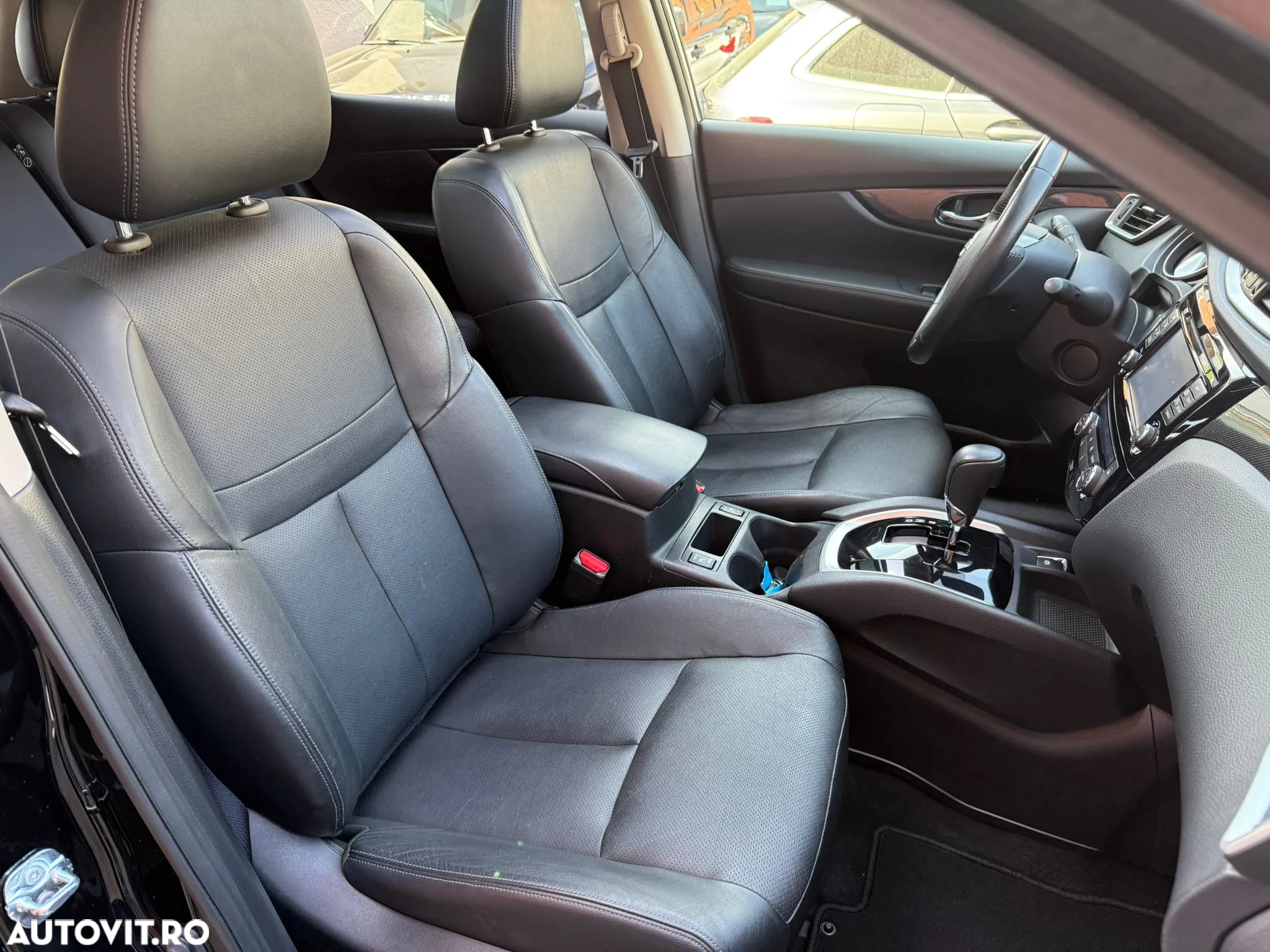 Nissan X-Trail 1.6 dCi Xtronic Tekna - 24