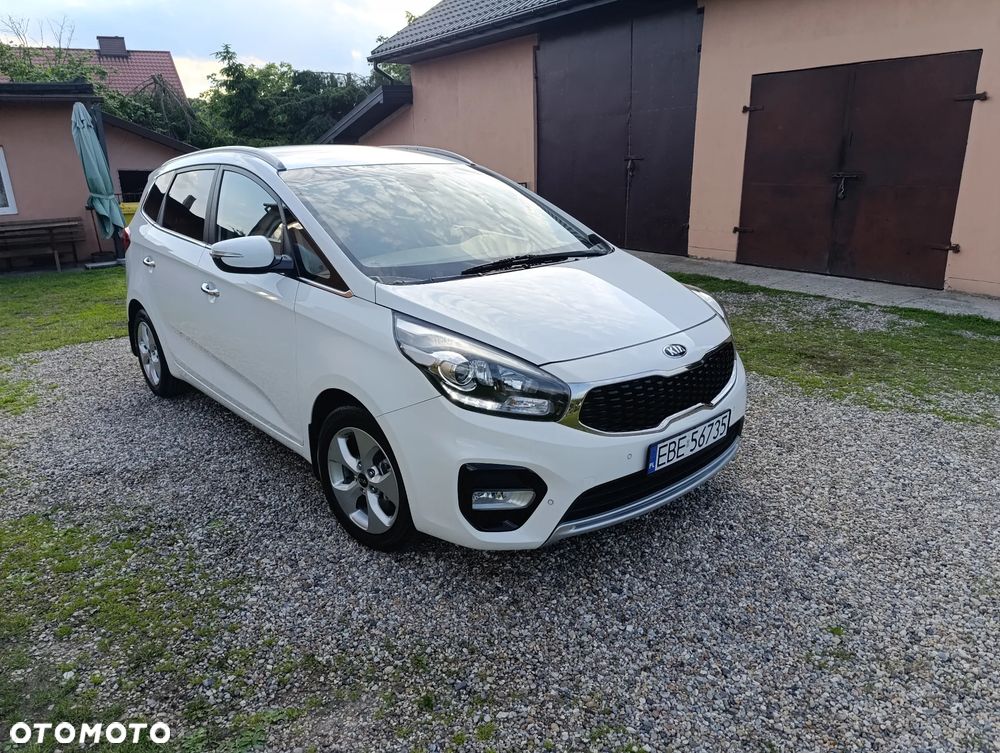 Kia Carens - 3