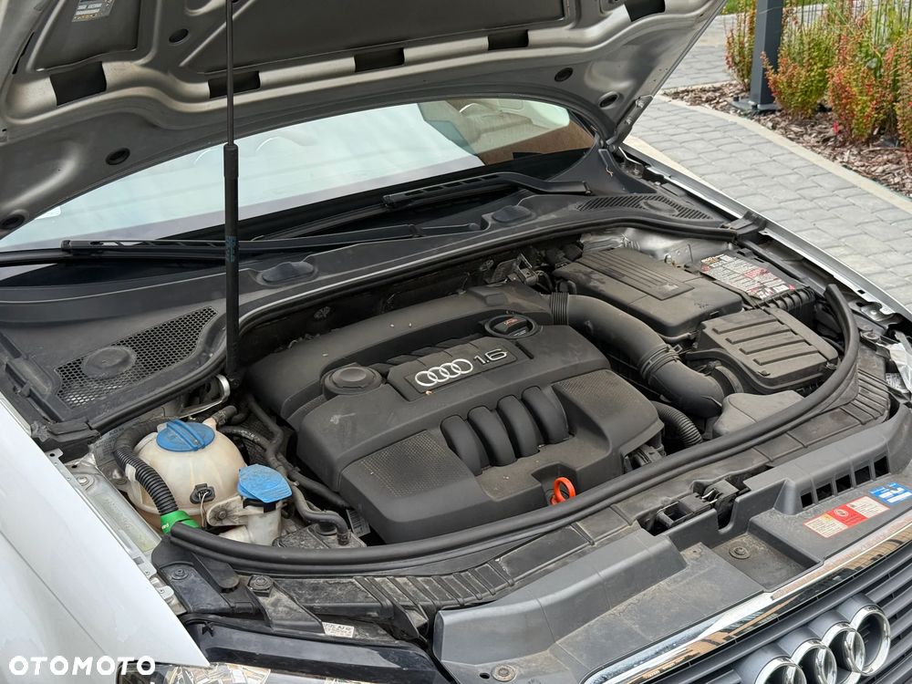 Audi A3 3-drzwiowe 1.6 Ambiente S tronic - 16