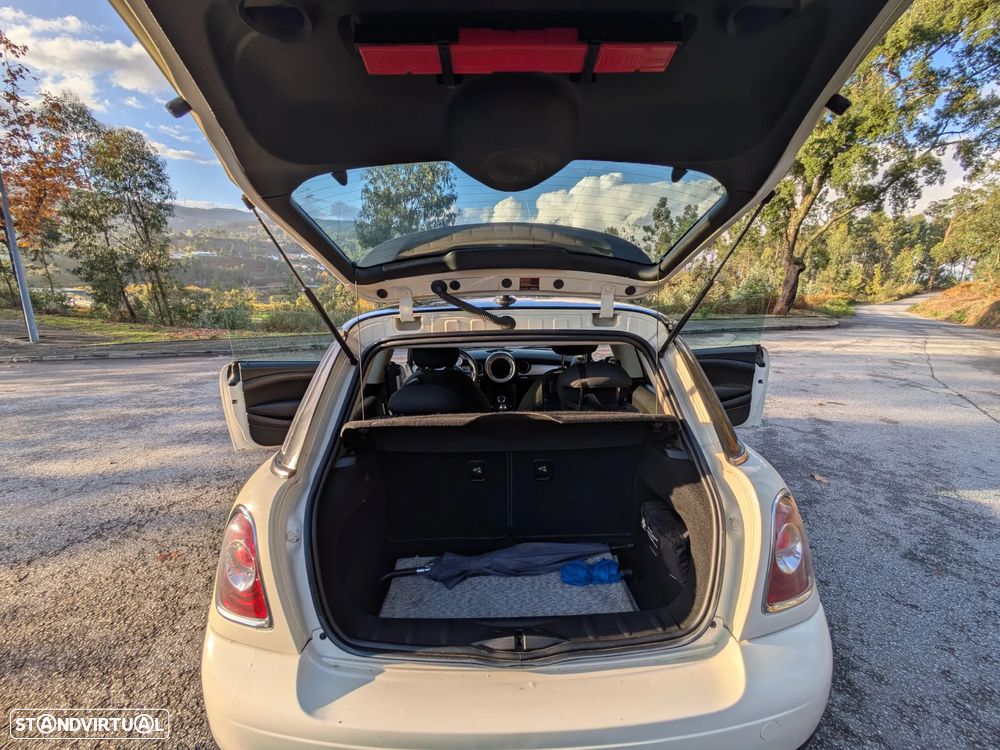 MINI 3 Portas Cooper D - 7