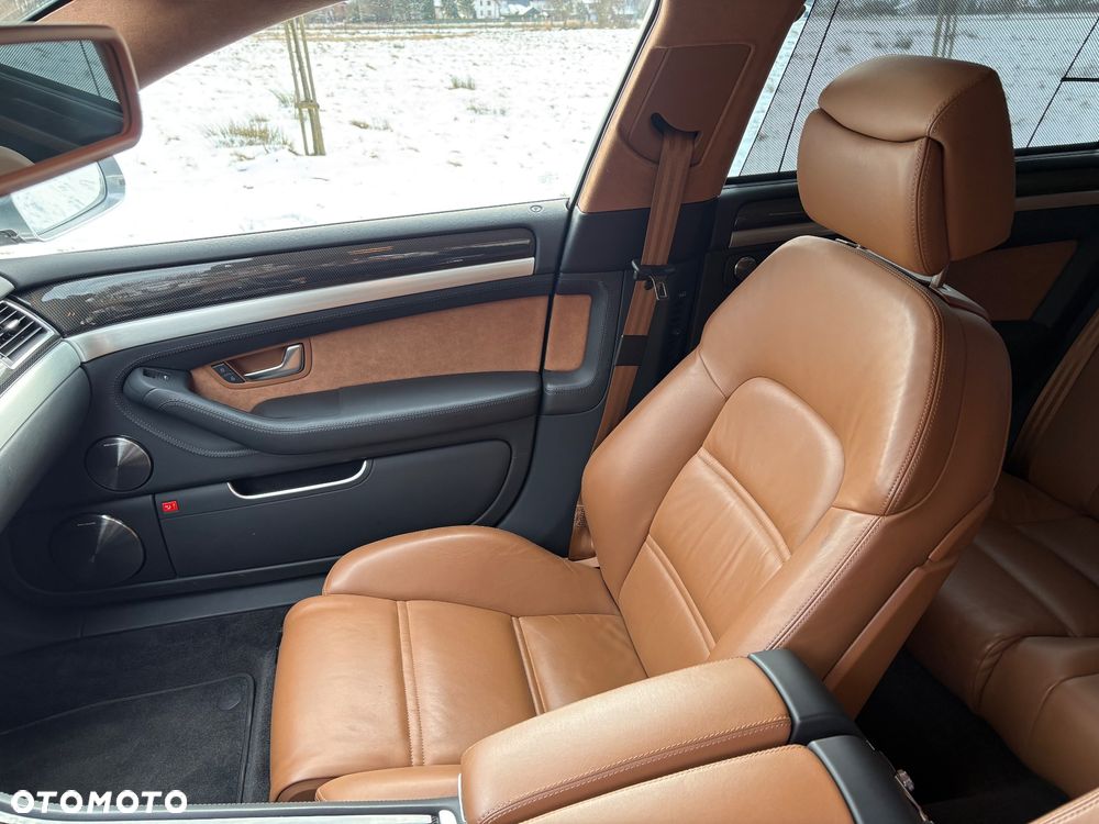 Audi S8 - 11