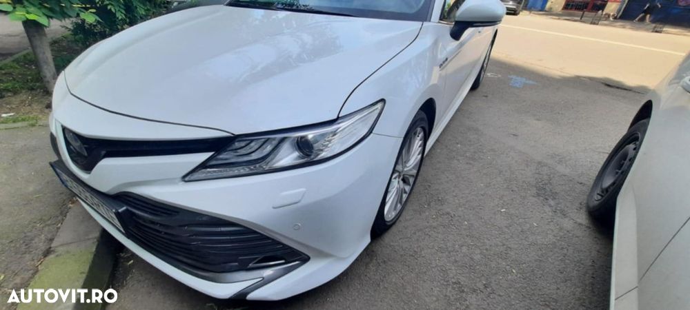 Toyota Camry 2.5 Exclusive - 8