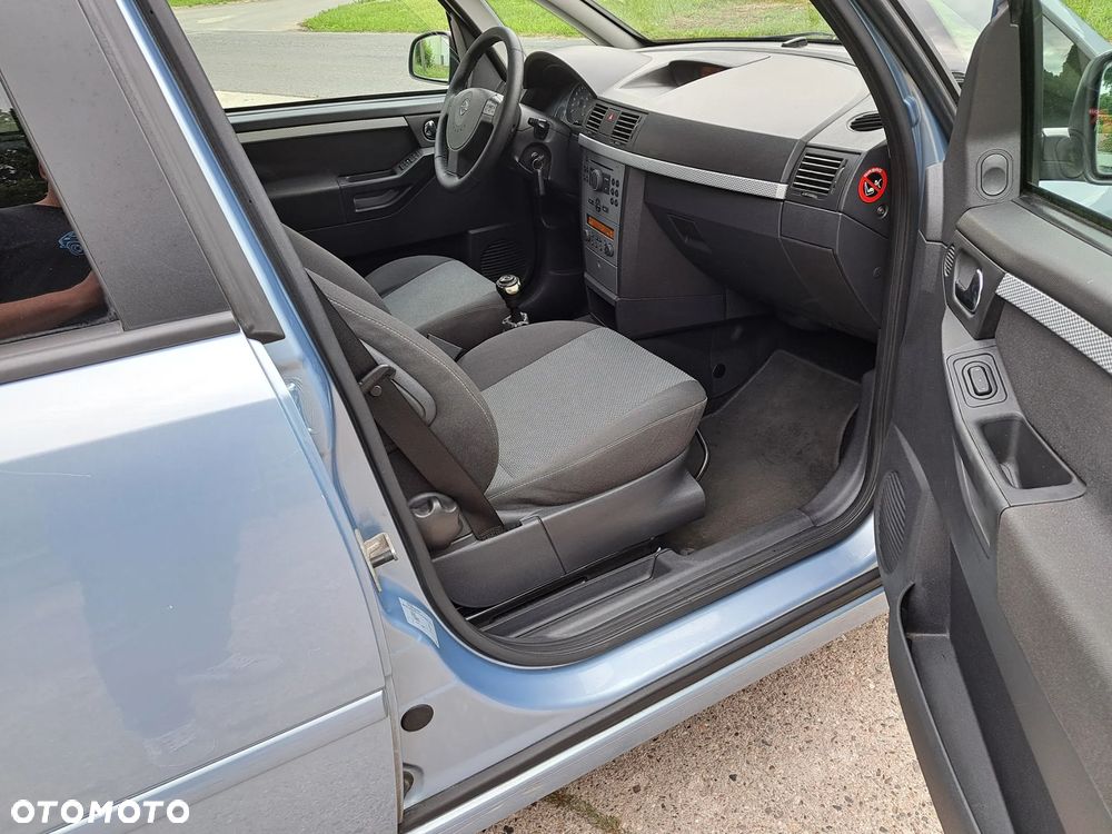 Opel Meriva - 8