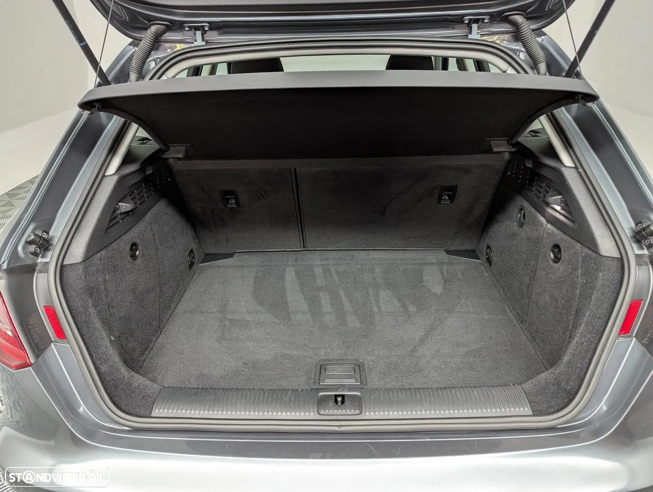 Audi A3 Sportback 1.6 TDI Attraction - 12