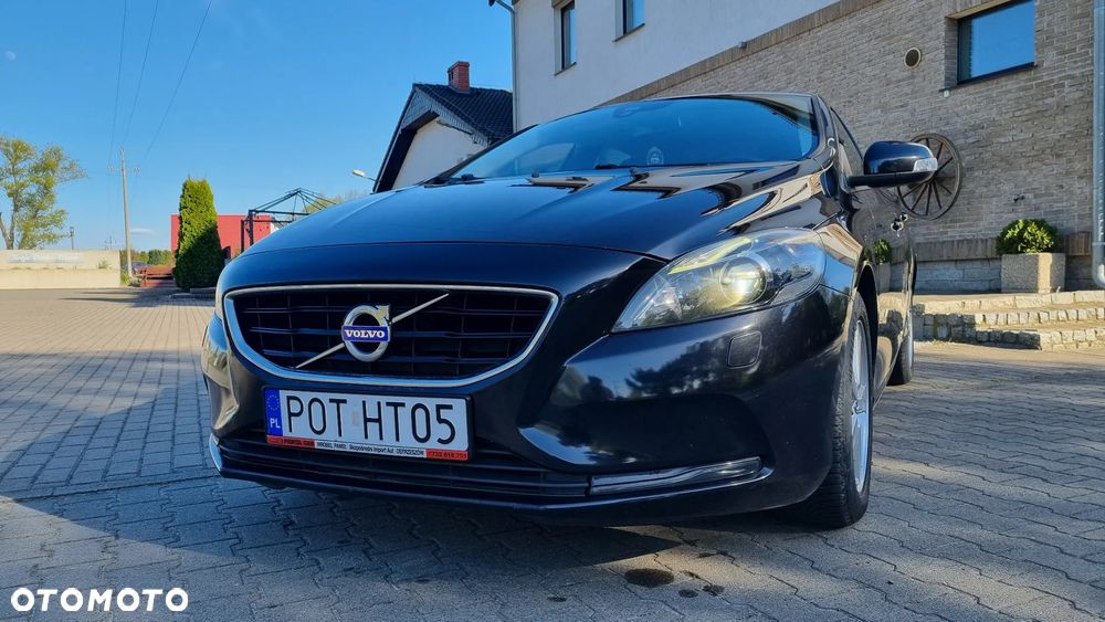 Volvo V40 T2 Momentum - 2
