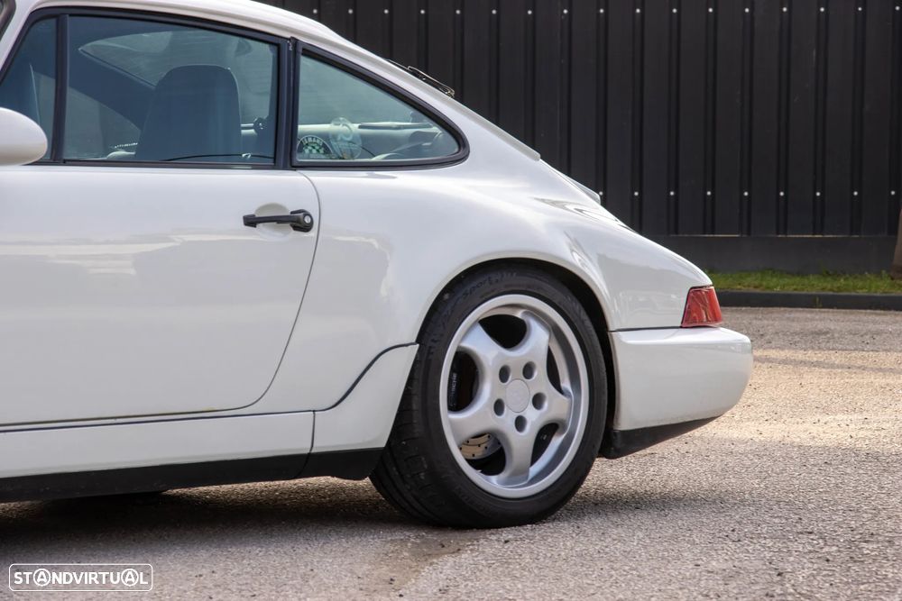 Porsche 911 (964) - 4