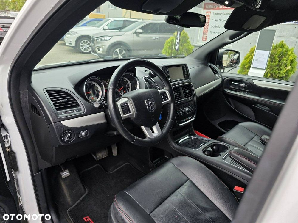 Dodge Grand Caravan - 7