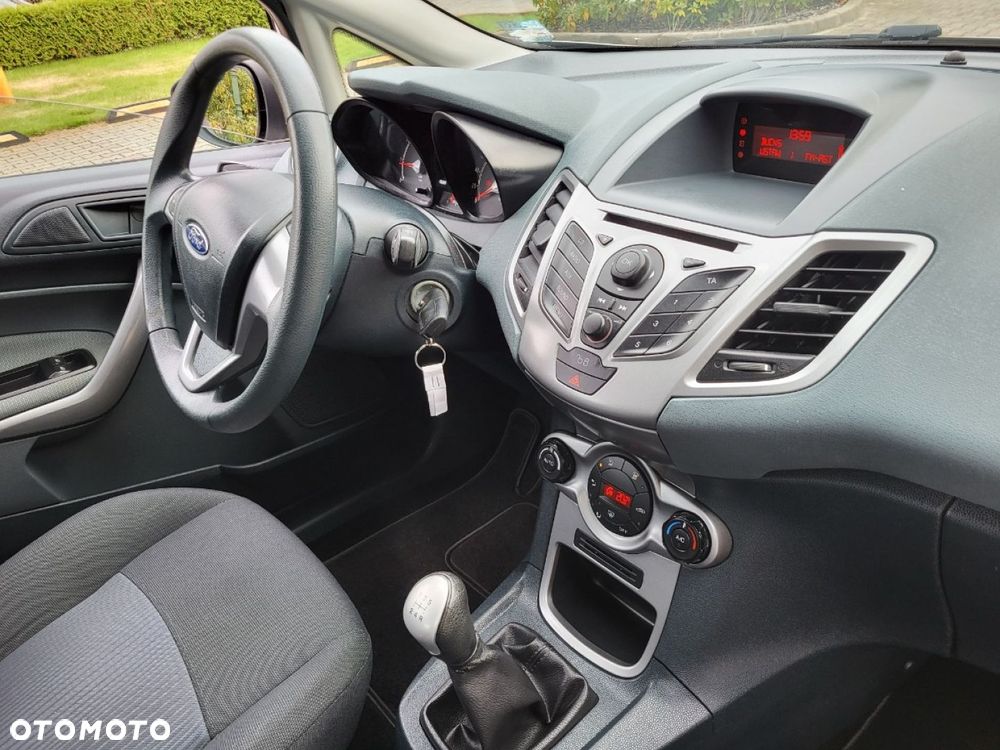 Ford Fiesta - 10