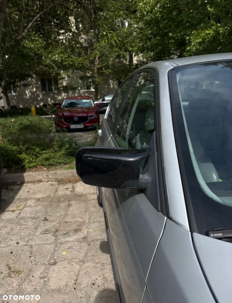 BMW Seria 3 323i - 12