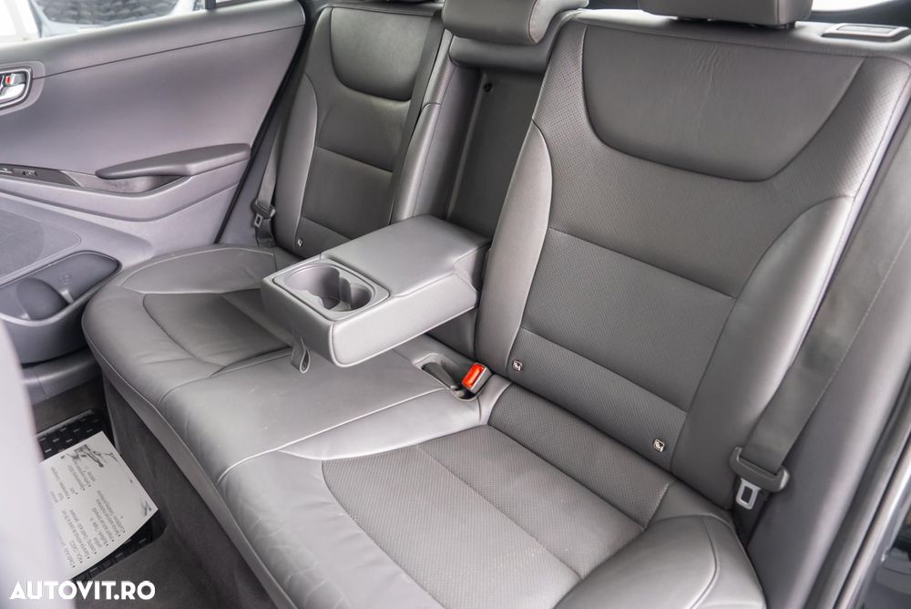 Hyundai IONIQ 1.6 GDI Premium - 24