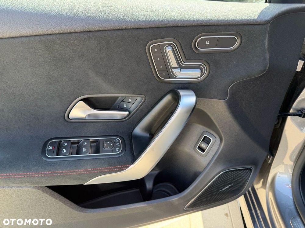 Mercedes-Benz Klasa A 35 AMG 4-Matic 8G-DCT - 13