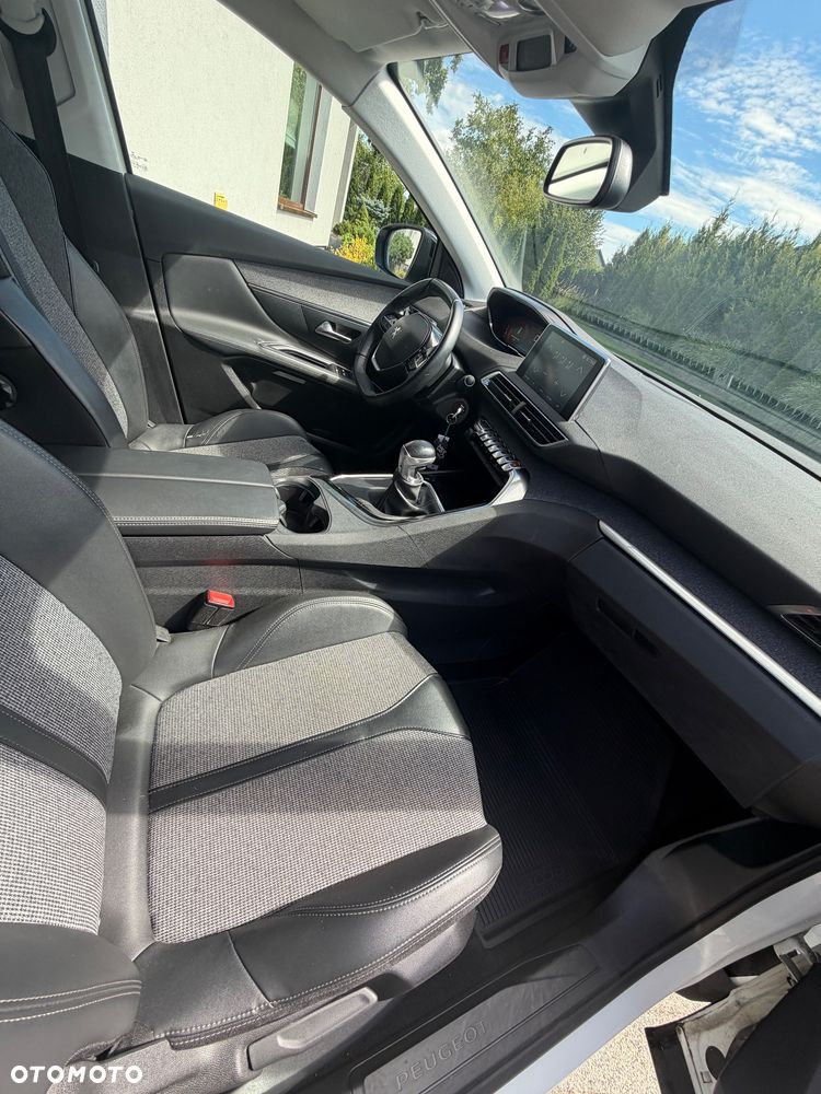Peugeot 3008 - 8