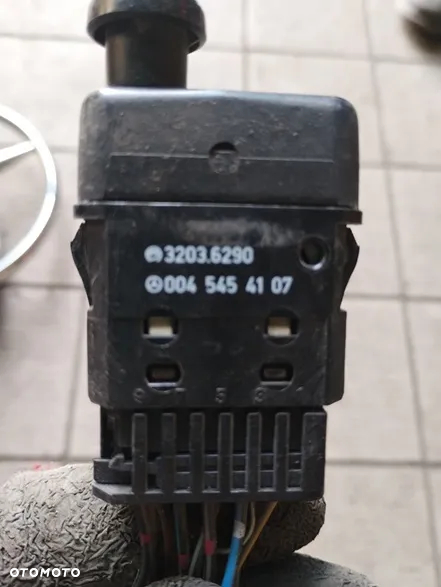 PRZEŁĄCZNIK KLAWISZOWY PRZYSTAWKI MOCY PTO ATEGO ACTROS AXOR 0045454107 - 2