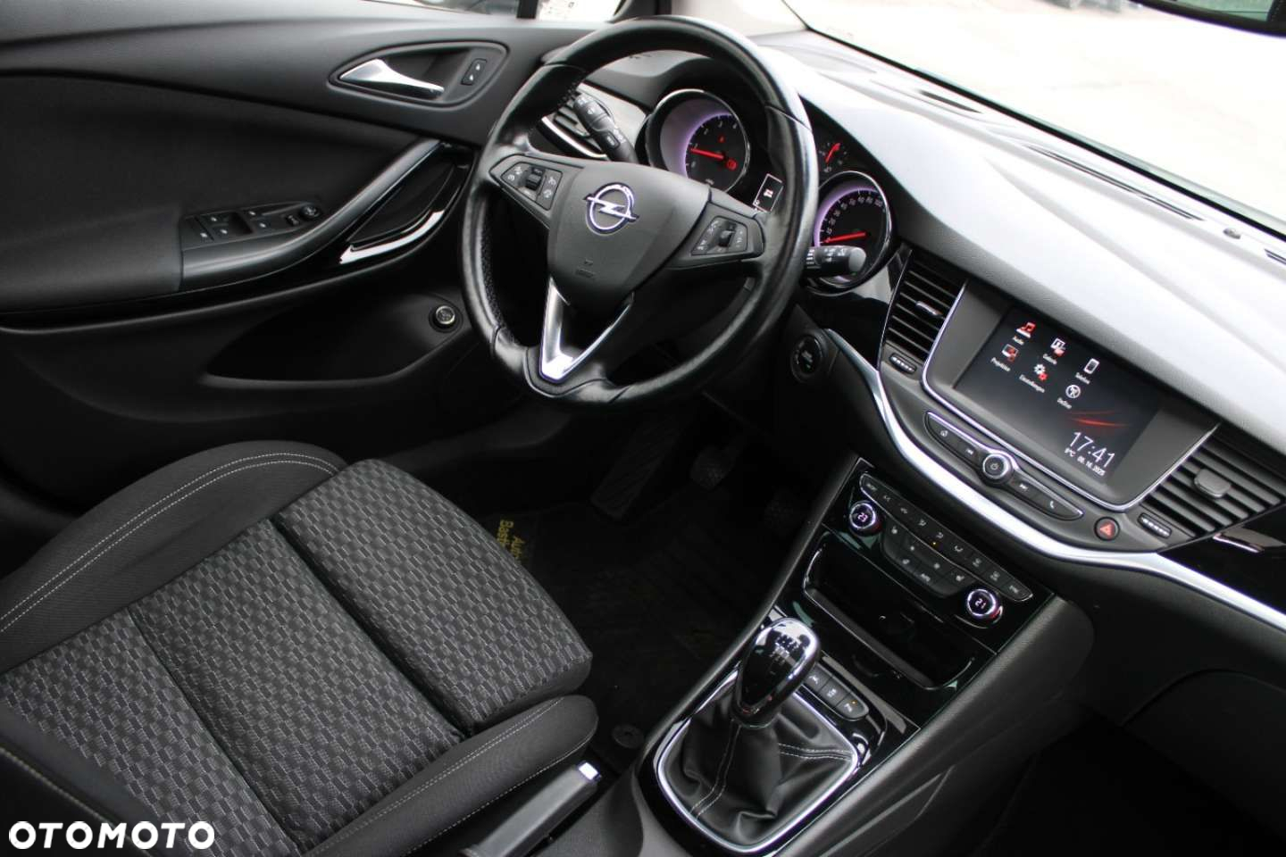 Opel Astra - 35