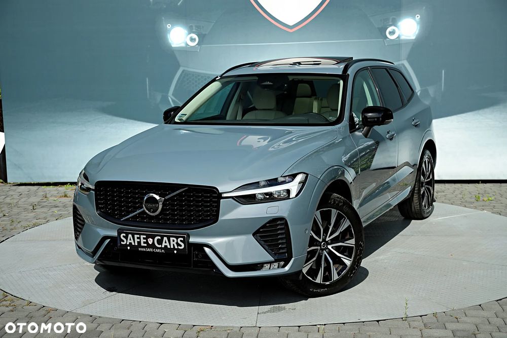 Volvo XC 60 B4 D AWD Plus Dark - 2