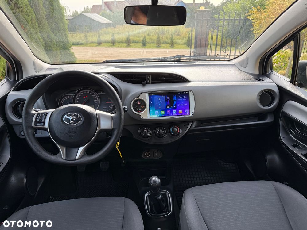 Toyota Yaris - 11