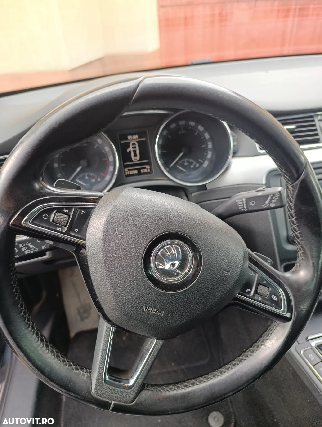 Skoda Superb 2.0 TDI 4X4 Elegance - 2