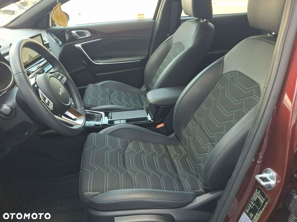Kia XCeed 1.6 T-GDI Tribute DCT - 11