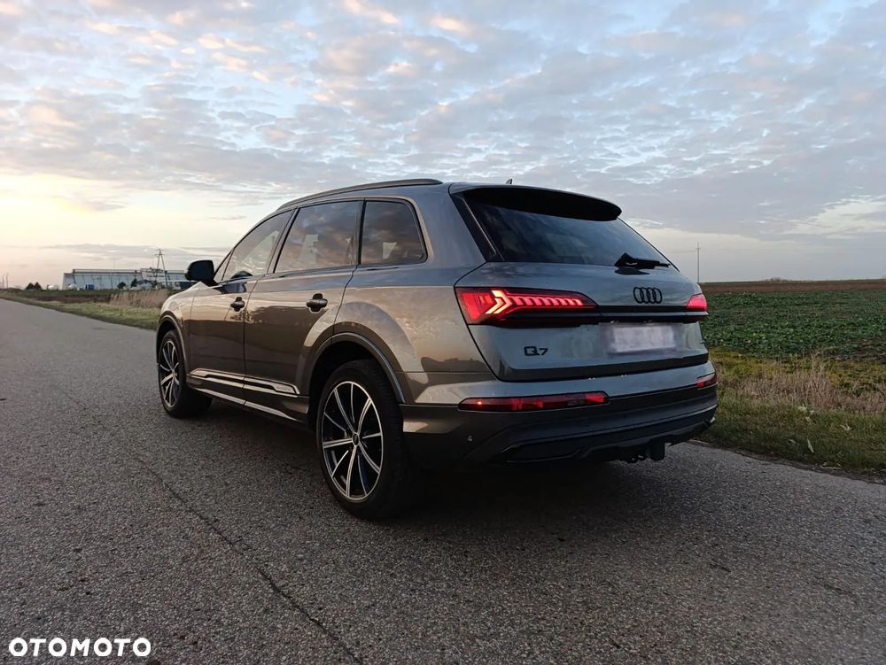 Audi Q7 55 TFSI quattro tiptronic - 4