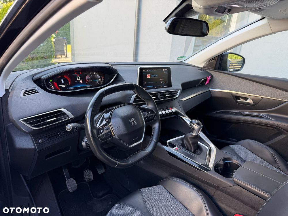 Peugeot 3008 1.6 BlueHDi Allure S&S - 10