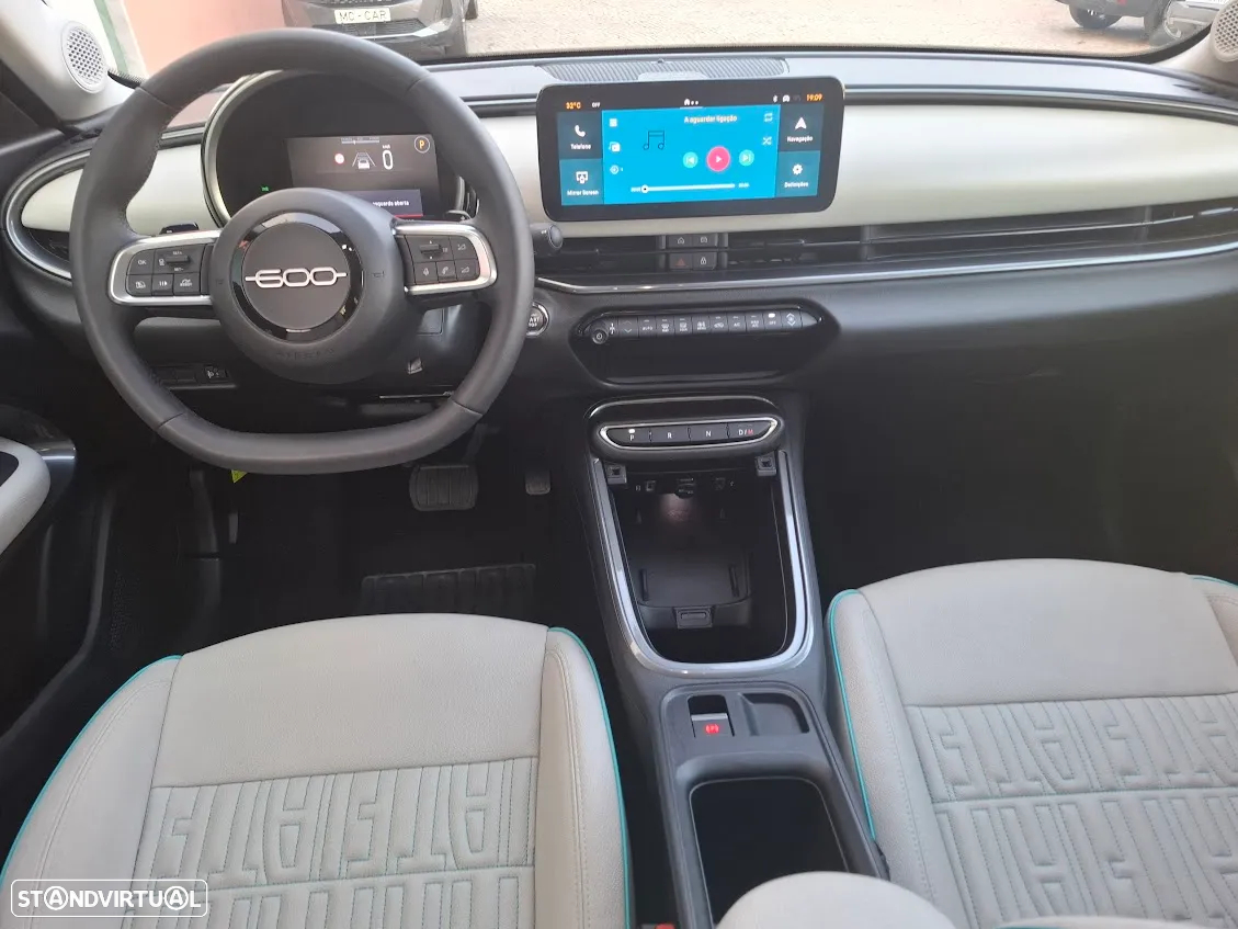 Fiat 600 HYBRID 125 Anos Edition - 7