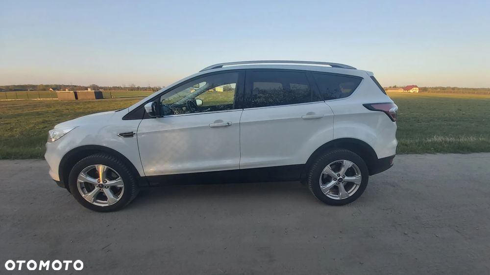 Ford Kuga - 2