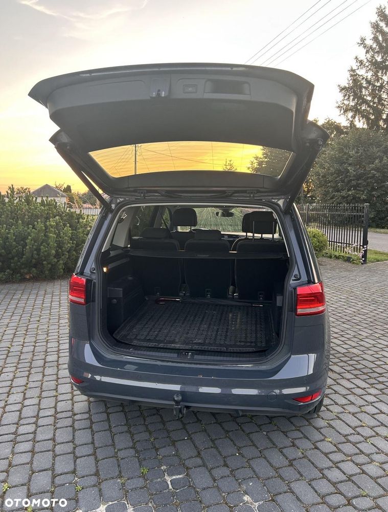 Volkswagen Touran - 7