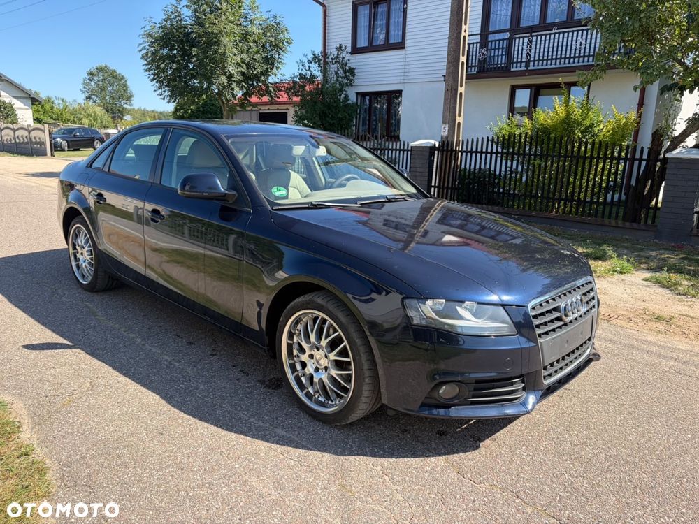 Audi A4 Limousine - 7