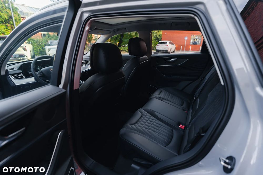 Hongqi HS5 2.0T Executive AWD - 24